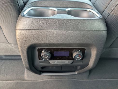 New 2026 Chevrolet Traverse LT image 20