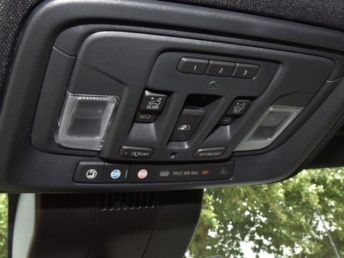 Used 2026 Chevrolet Silverado 2500 ZR2 AWD/4WD image 31