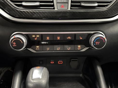 Used 2023 Nissan Altima 2.5 SR w/ SR Premium Package image 20