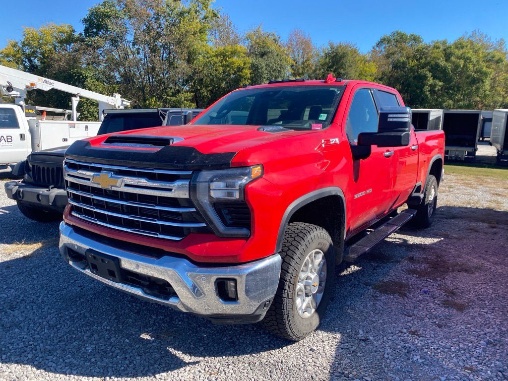 Used 2024 Chevrolet Silverado 3500 LTZ w/ LTZ Premium Package AWD/4WD image 6