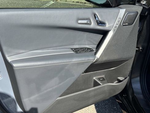 Certified 2025 BMW iX M60 image 17