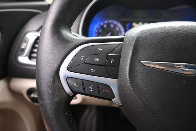 Used 2016 Chrysler 200 Limited w/ Convenience Group FWD image 14
