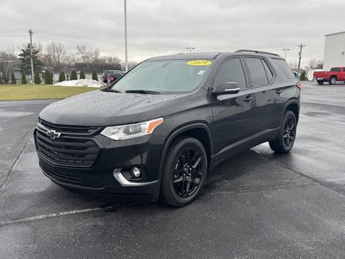 Used 2019 Chevrolet Traverse LT image 3