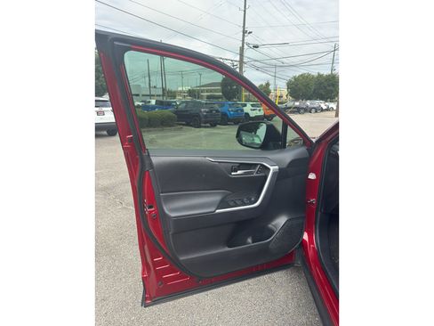 Used 2025 Toyota RAV4 XLE Premium w/ Weather Package FWD image 28