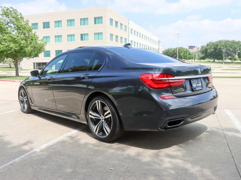 Used 2019 BMW 750i w/ Executive Package RWD image 5