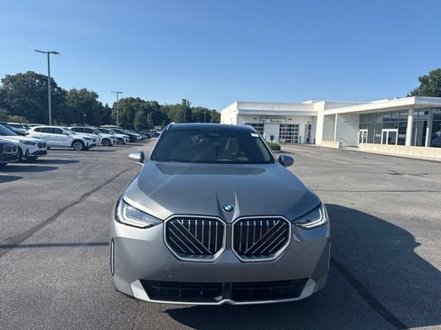 Used 2025 BMW X3 xDrive30i w/ Convenience Package AWD/4WD image 2