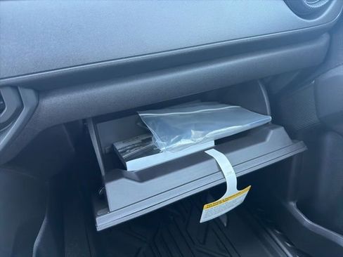 New 2026 Chevrolet Colorado Trail Boss AWD/4WD image 32