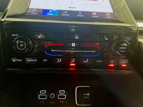 Used 2021 Jeep Grand Cherokee L Limited image 11