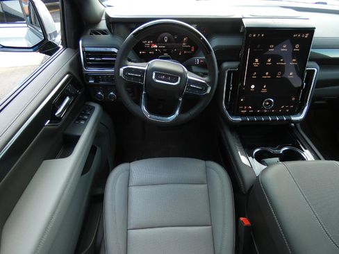 Used 2026 GMC Yukon Elevation image 14