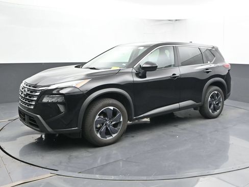 Used 2024 Nissan Rogue SV AWD/4WD image 8