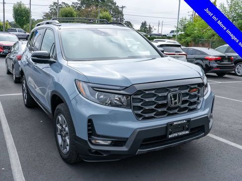 Used 2023 Honda Passport TrailSport image 1