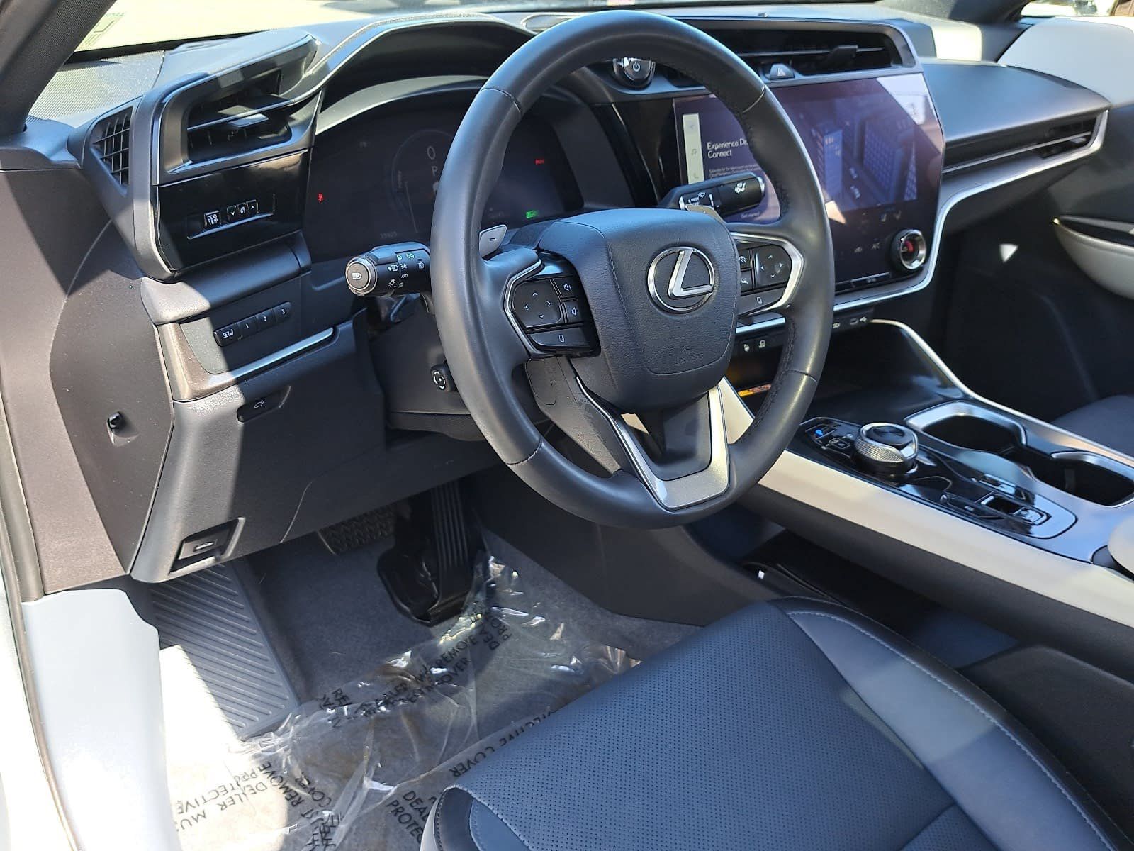Used 2023 Lexus RZ 450e Premium w/ Technology Package AWD/4WD image 18