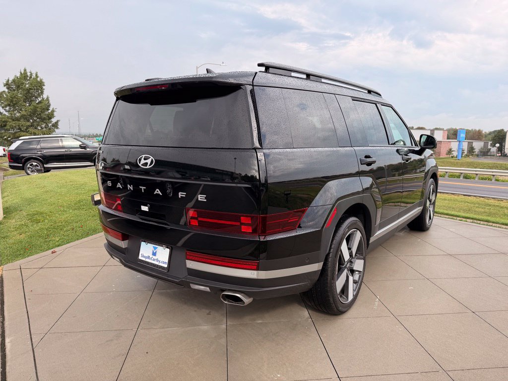 Used 2024 Hyundai Santa Fe Limited FWD image 9