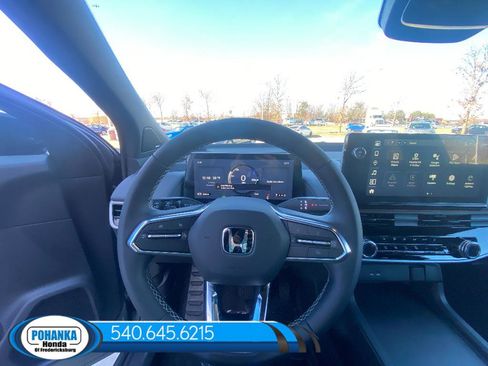 New 2025 Honda Prologue Touring image 19