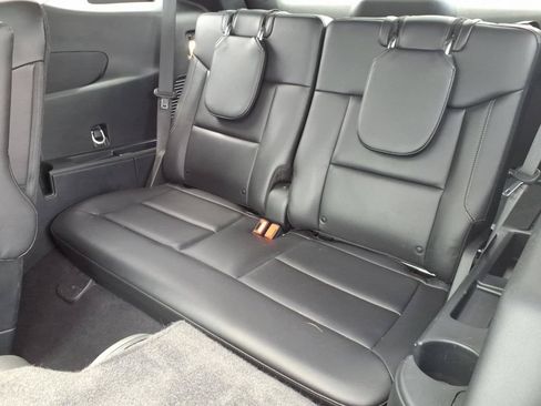 Used 2024 Ford Explorer XLT w/ Equipment Group 202A AWD/4WD image 11