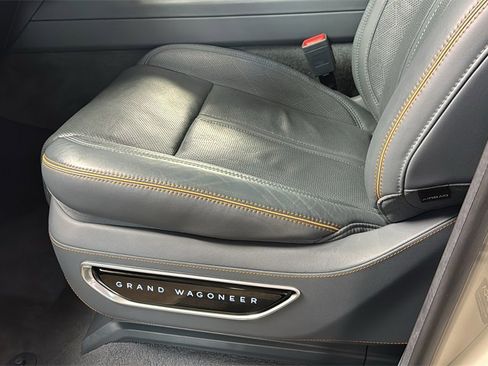 Used 2022 Jeep Grand Wagoneer Series II image 28