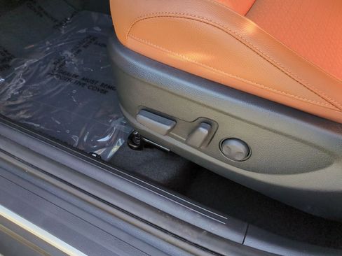 Used 2025 Kia Soul EX image 17