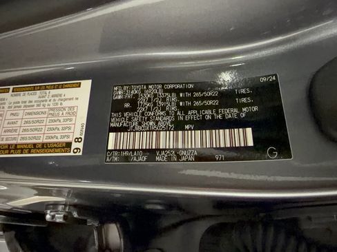 Used 2024 Lexus GX 550 w/ Cold Area Package AWD/4WD image 31