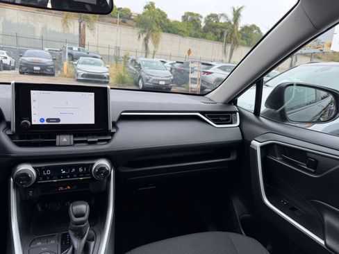 Used 2025 Toyota RAV4 LE image 34