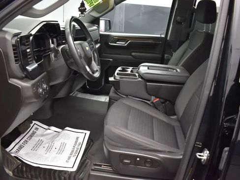 Used 2023 Chevrolet Silverado 1500 LT AWD/4WD image 14