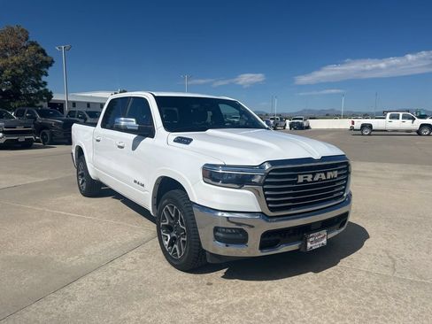 Used 2025 RAM 1500 Laramie AWD/4WD image 8