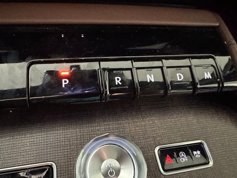 New 2025 Lincoln Navigator L Reserve AWD/4WD image 57