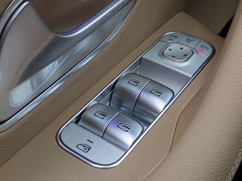 New 2026 Mercedes-Benz GLS 450 4MATIC image 30
