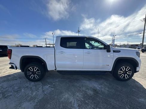 Used 2024 GMC Sierra 1500 AT4 w/ Technology Package image 8