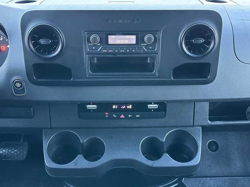 Used 2023 Mercedes-Benz Sprinter 2500 image 27