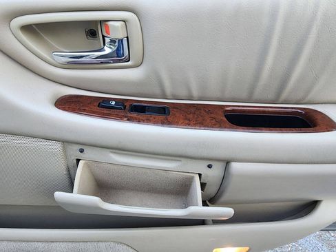 Used 2003 Toyota Avalon XLS FWD image 33