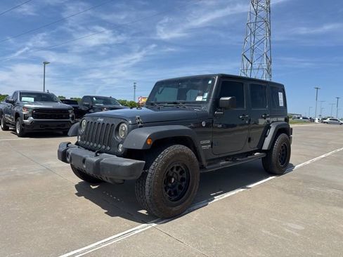 Used 2017 Jeep Wrangler Unlimited Sport w/ Quick Order Package 24S AWD/4WD image 2
