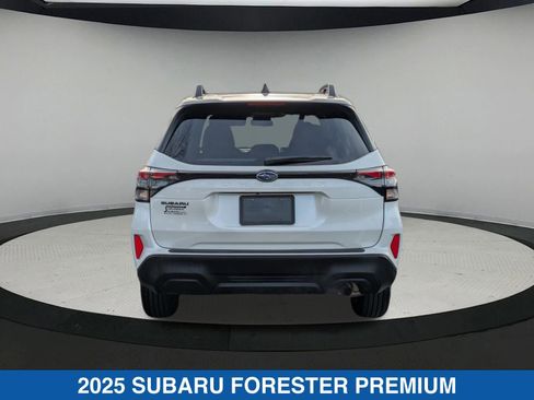 Certified 2025 Subaru Forester Premium image 5