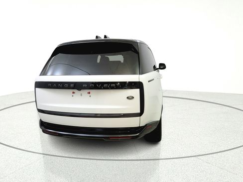 Used 2025 Land Rover Range Rover Long Wheelbase SE AWD/4WD image 6