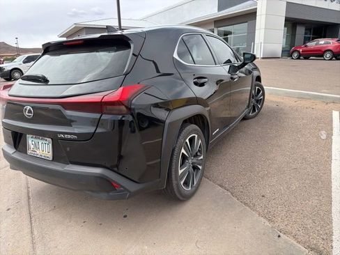 Used 2021 Lexus UX 250h w/ Accessory Package (Z1) image 3