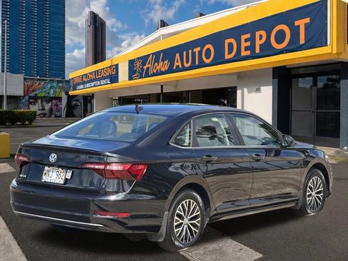 Used 2021 Volkswagen Jetta SE FWD image 5