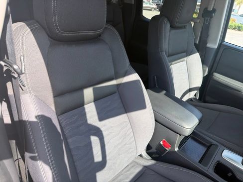 Used 2022 Nissan Frontier SV RWD image 28