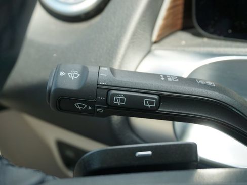 Certified 2025 Mercedes-Benz GLB 250 image 28