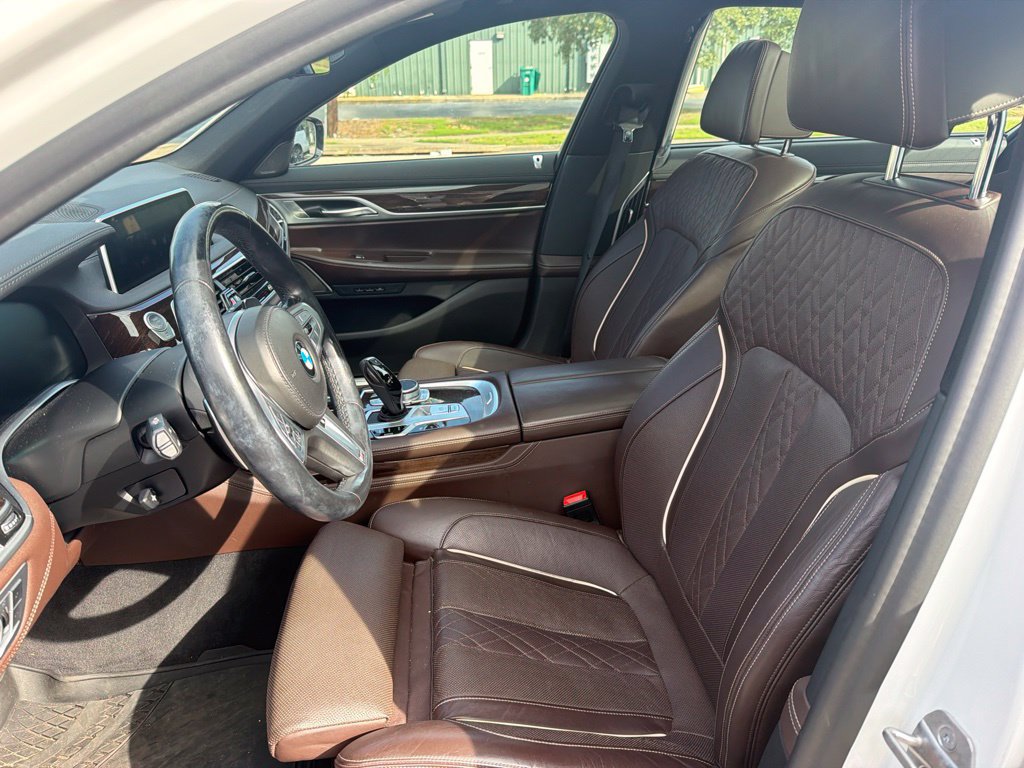 Used 2022 BMW 740i xDrive w/ M Sport Package AWD/4WD image 13