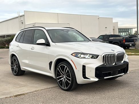 Certified 2025 BMW X5 xDrive40i w/ M Sport Package image 10