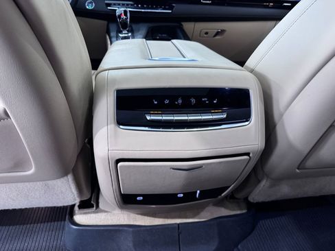Certified 2023 Cadillac Escalade ESV Premium Luxury w/ Performance Package AWD/4WD image 31