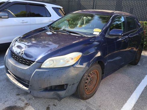 Used 2010 Toyota Matrix FWD image 2