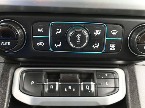 Used 2020 GMC Acadia SLT AWD/4WD image 19