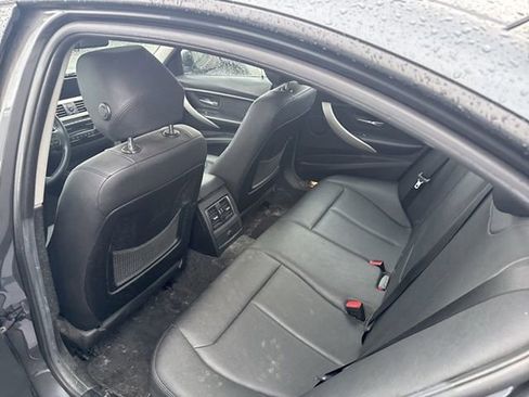 Used 2018 BMW 320i xDrive 320i xDrive w/ Convenience Package image 12