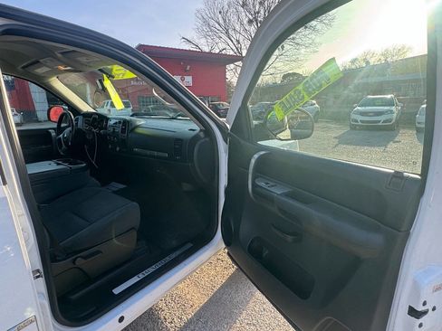 Used 2009 Chevrolet Silverado 1500 LT w/ Texas Edition image 16