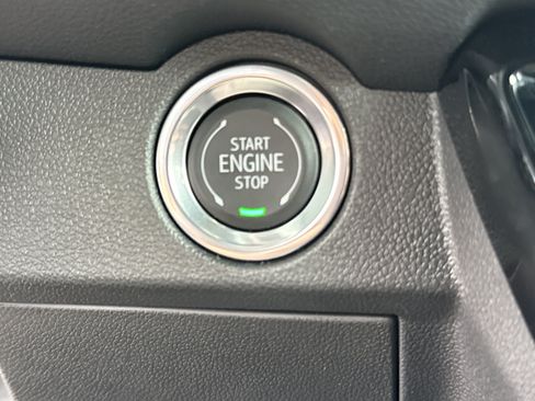Used 2026 Chevrolet Traverse LT FWD image 36