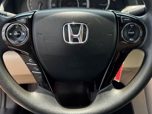 Used 2017 Honda Accord LX image 18
