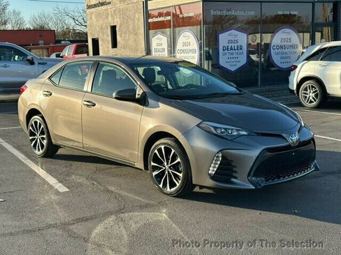 Used 2019 Toyota Corolla SE image 2