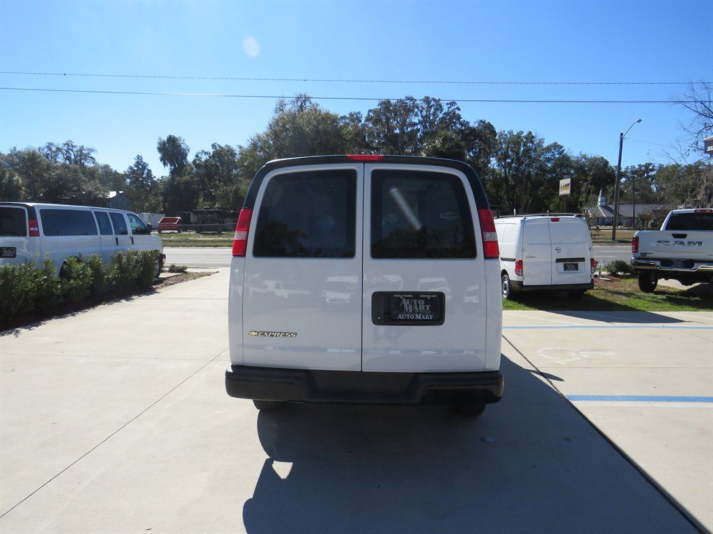 Used 2021 Chevrolet Express 2500 w/ Driver Convenience Package RWD image 15