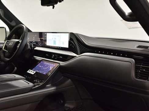 New 2026 INFINITI QX80 Autograph w/ Premium Cargo Package image 16