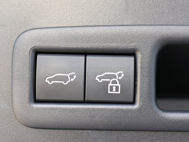 Used 2025 Lexus UX 300h FWD w/ Cold Area Package image 10